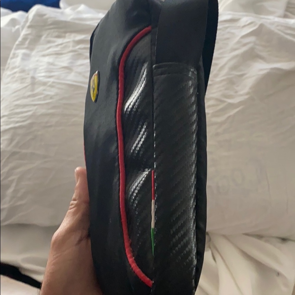 Bag Ferrari - Picture 3 of 3